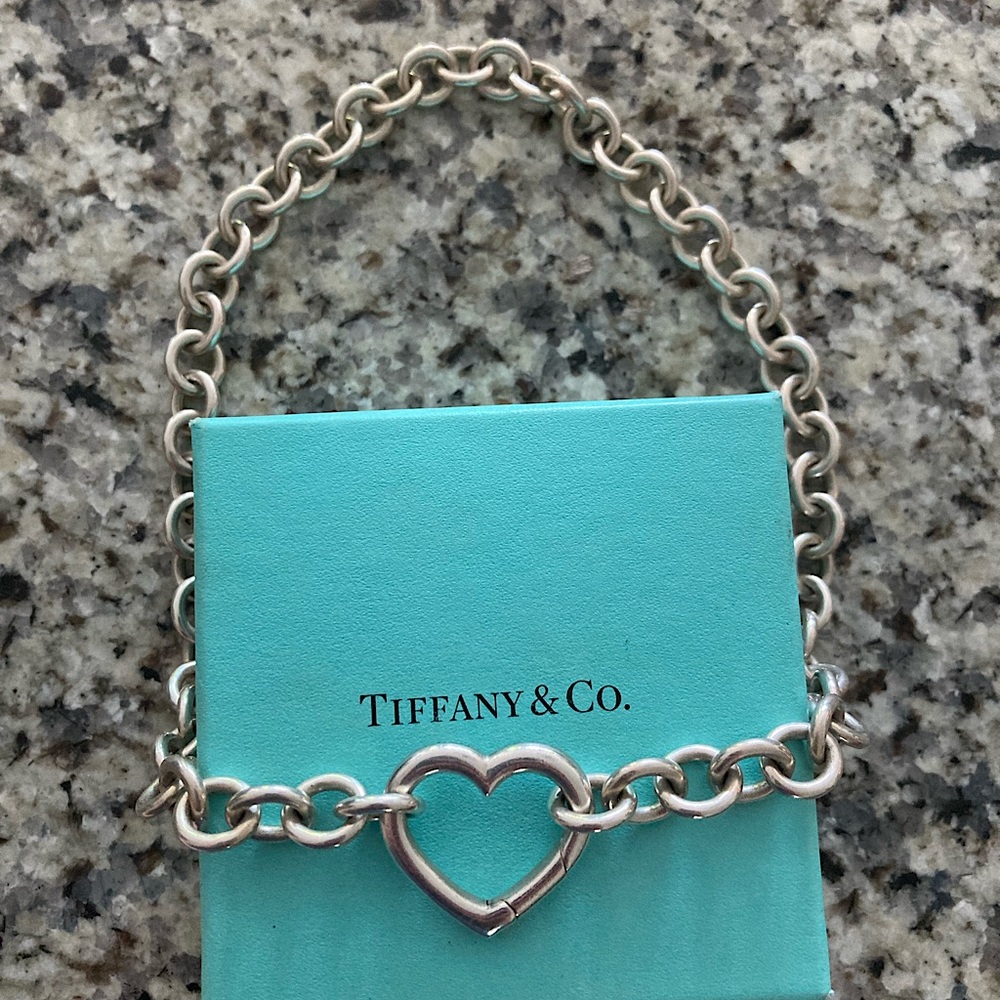 *Rare Tiffany’s Heart Necklace in Sterling Silver